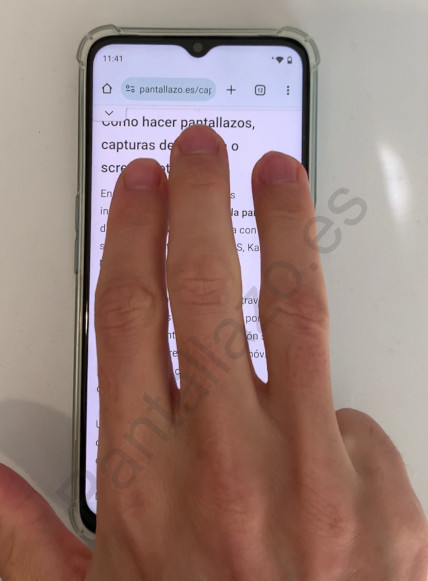 Hacer captura con tres dedos en Android